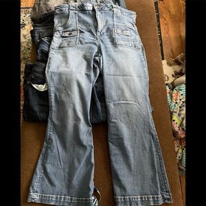 American Eagle next level stretch super hi rise flare 20 short